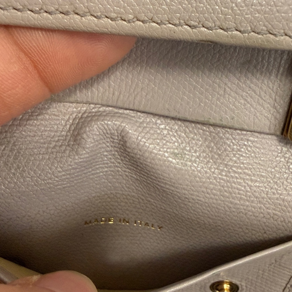 ✨Chanel 6 Key Holder Wallet Taupe Leather Gold Hardware✨ - Picture 9 of 12